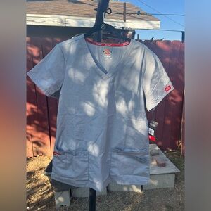 💕🎉 5/$25 SCRUB TOP- DICKIES NWT